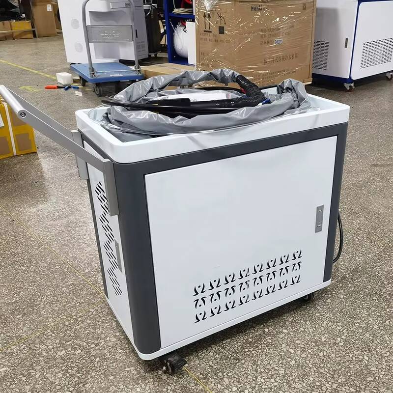 100ワットパルスファイバーレーザークリーナー低価格300W - Industrial Laser Cleaner のレビューと価格