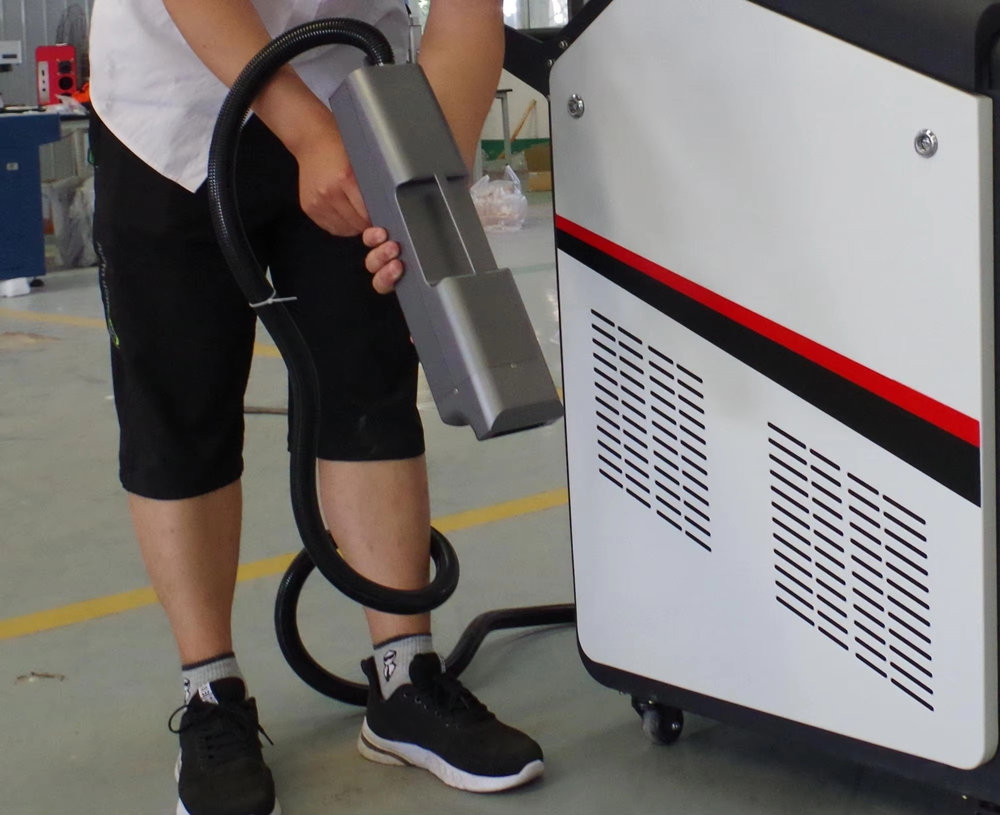 新型パルスレーザー洗浄機 100W/200W 工業用レーザー - Industrial Laser Cleaner のレビューと価格